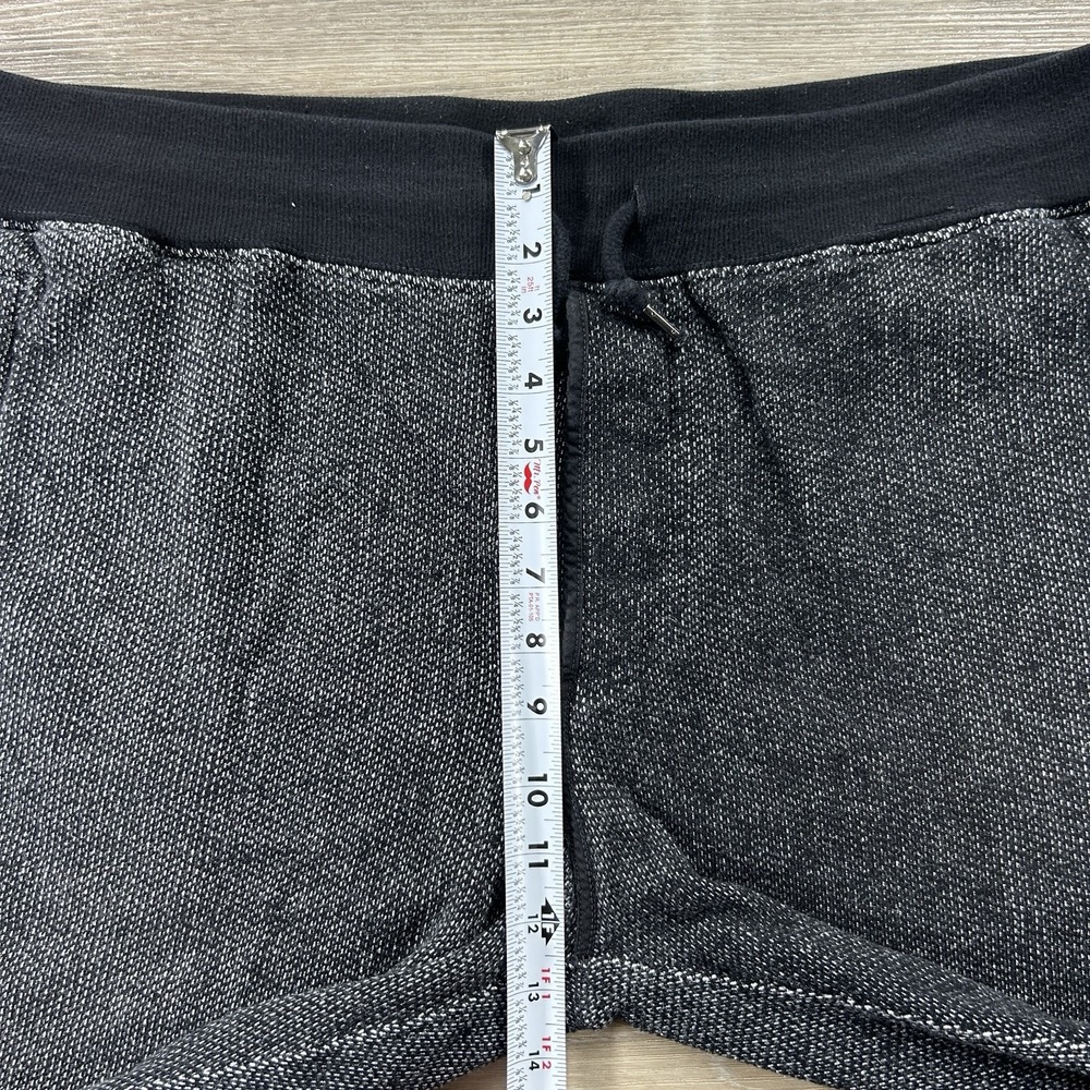 True Religion Mens XL Cut-Off Sweat Shorts Black White Knit Horseshoe Logo - Picture 6 of 8
